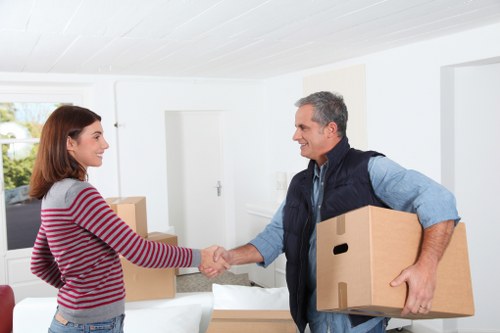 Customer complaint review for a man with van service